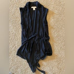 White House black market sleeveless wrap shirt size small